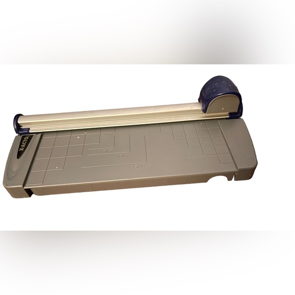 X-Acto Model 26505 12" Rotary Paper Trimmer With Plastic Base 12x6 - Picture 3 of 4